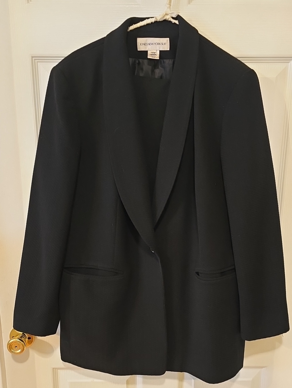 Jones New York Black Women's Suit. Size 14W